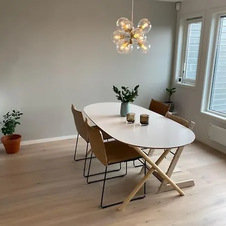 Nydelig Med En Av Byens Utsikter! Lejlighed *