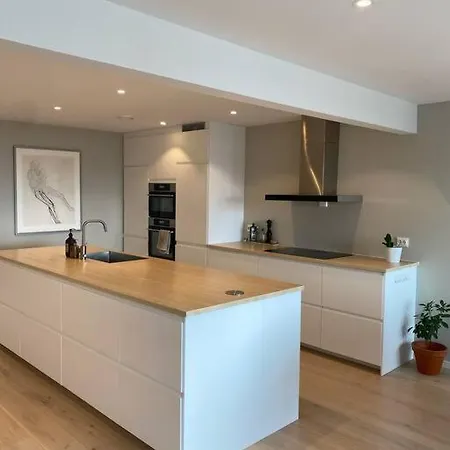 Nydelig Rekkehus Med En Av Byens Beste Utsikter! Apartment Tromso
